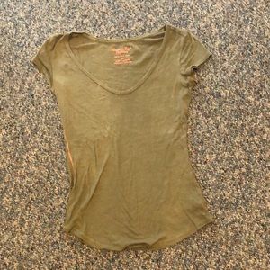 American Eagle Favorite Tee
